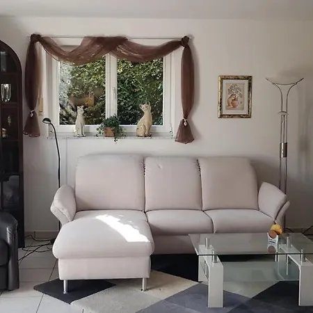 Apartment Ruhige In Waldnaehe