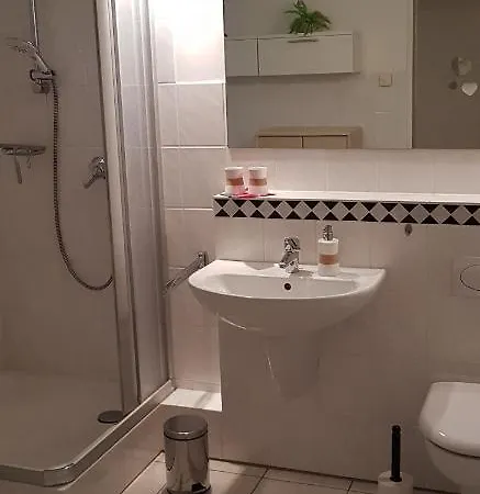 Apartment Ruhige In Waldnaehe